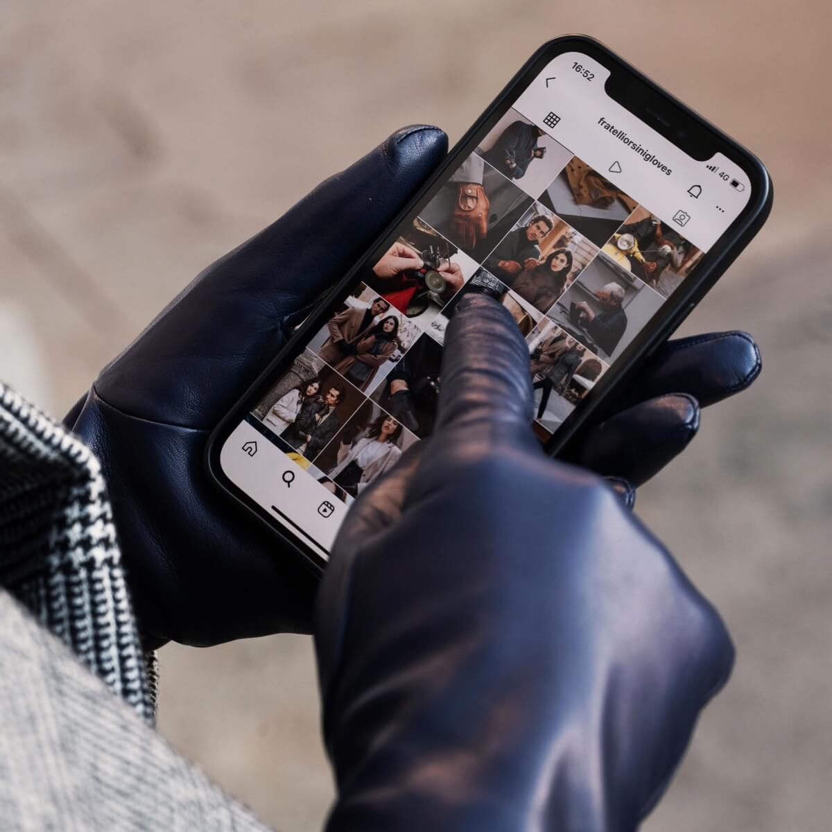 Isabella (navy) - Italian lambskin leather gloves with cashmere lining & touchscreen feature — photo 2 of 10
