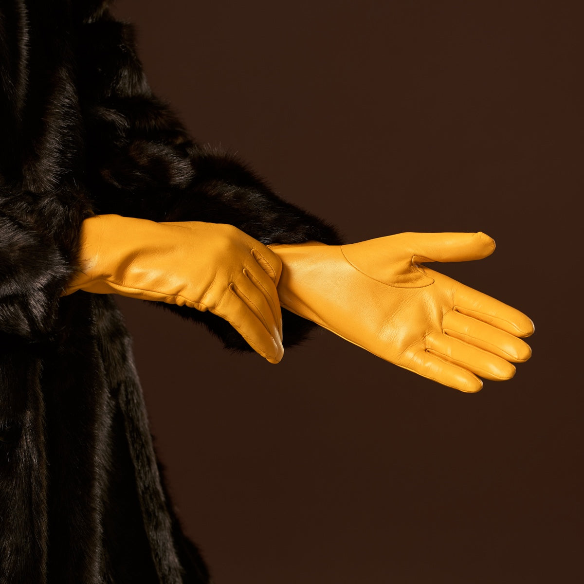 Isabella (yellow) - Italian lambskin leather gloves with luxurious cashmere lining — photo 7 of 10