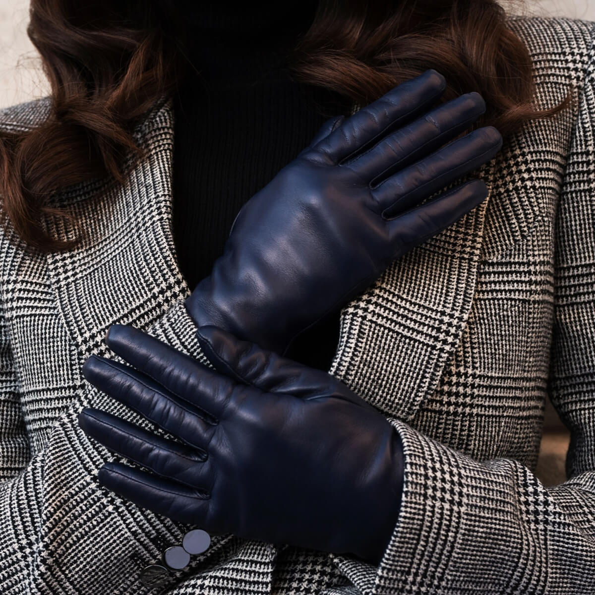 Isabella (navy) - Italian lambskin leather gloves with cashmere lining & touchscreen feature — photo 7 of 10