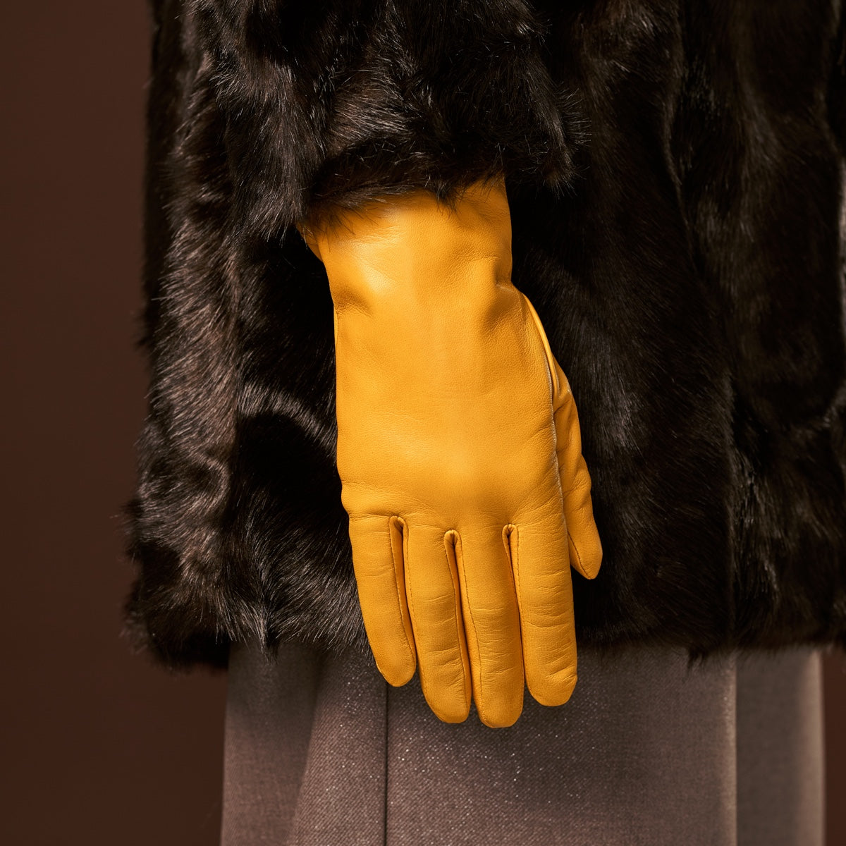 Isabella (yellow) - Italian lambskin leather gloves with luxurious cashmere lining — photo 8 of 10