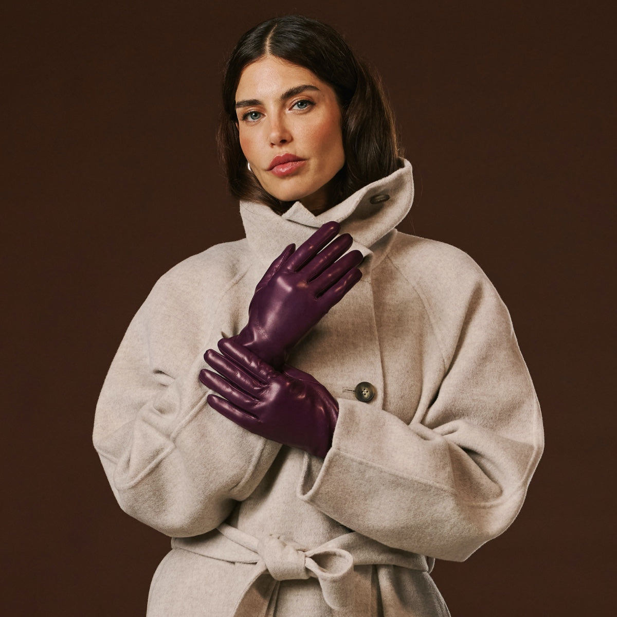Isabella (eggplant) - Italian lambskin leather gloves with cashmere lining — photo 1 of 10