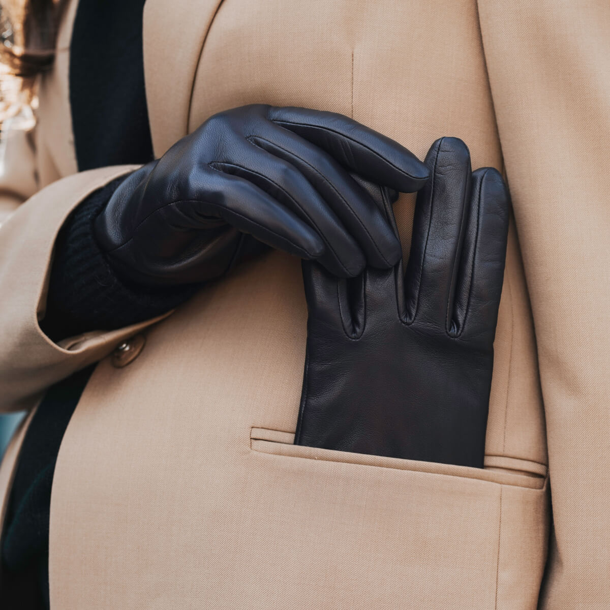 Isabella (black) - Italian lambskin leather gloves with cashmere lining & touchscreen feature — photo 9 of 10