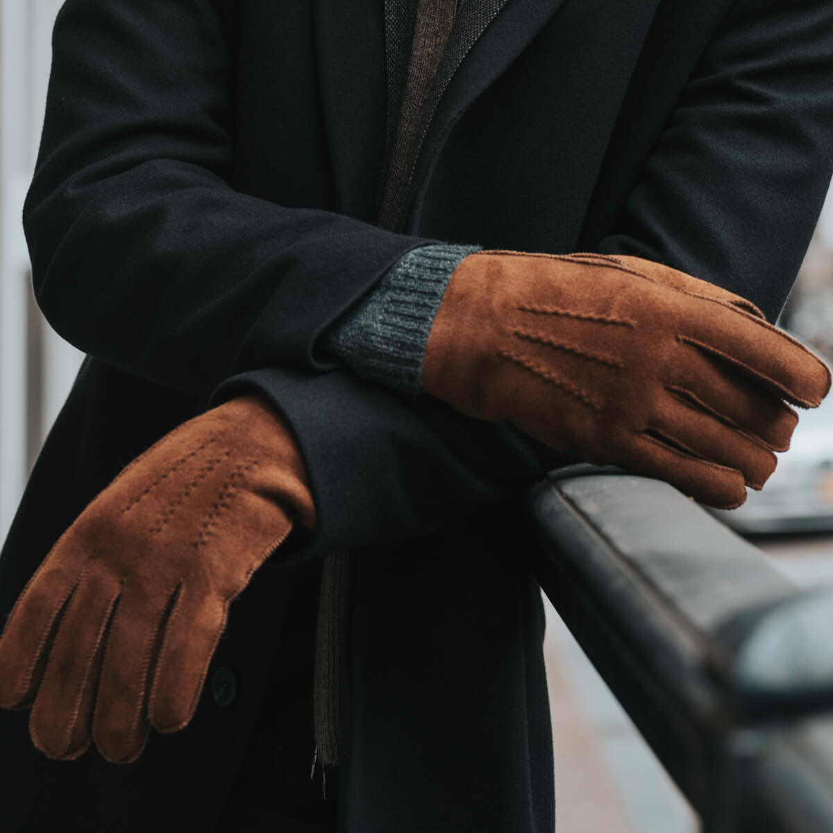 Jack (brown) – Suede leather gloves with luxurious sheep fur lining — photo 6 of 8
