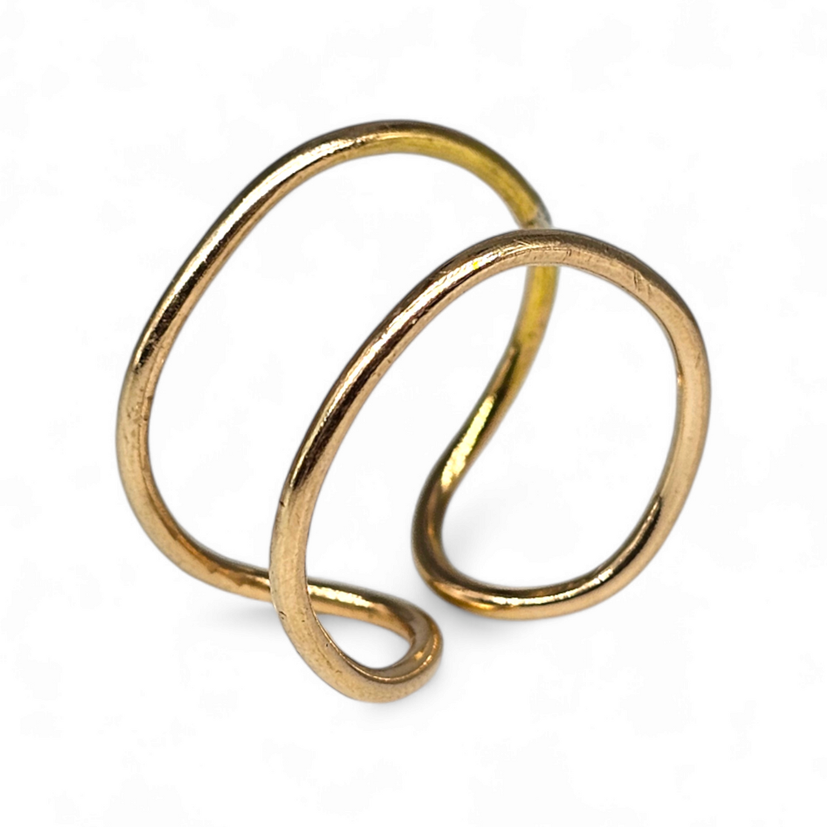 Space Between Ring
