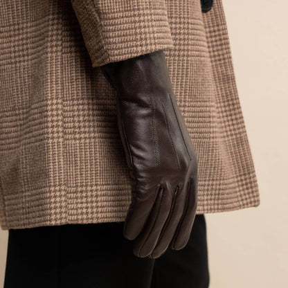 Julian (dark brown) - Classic sheepskin leather gloves with warm fleece lining and touchscreen feature — photo 3 of 9