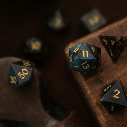 Juego de dados DND de labradorita