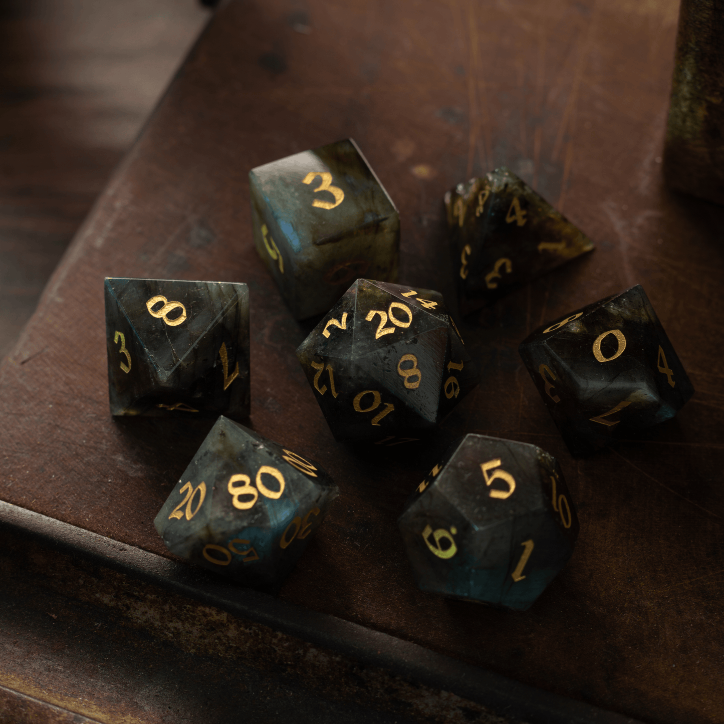 Juego de dados DND de labradorita