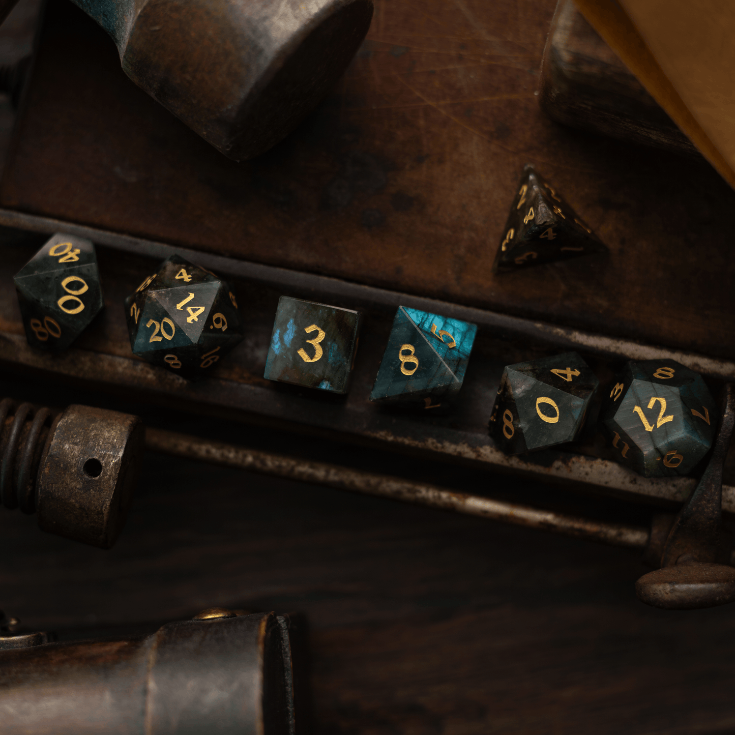 Juego de dados DND de labradorita