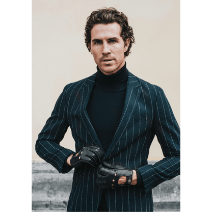 Leonardo (black) - Italian driving gloves made of American deerskin leather — photo 2 of 10
