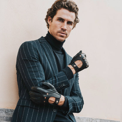 Leonardo (black) - Italian driving gloves made of American deerskin leather — photo 3 of 10