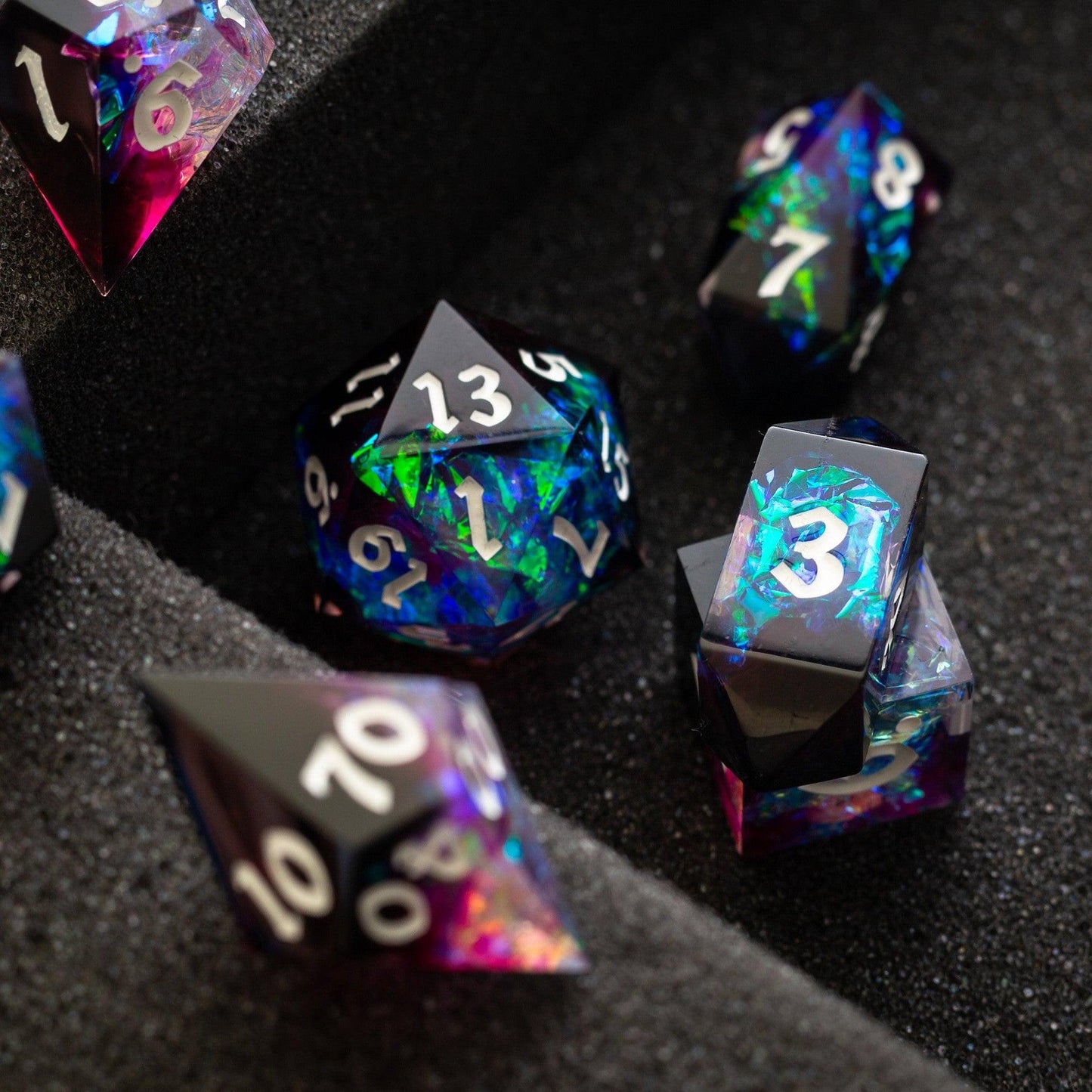 Juego de dados de resina hechos a mano DND con rayos