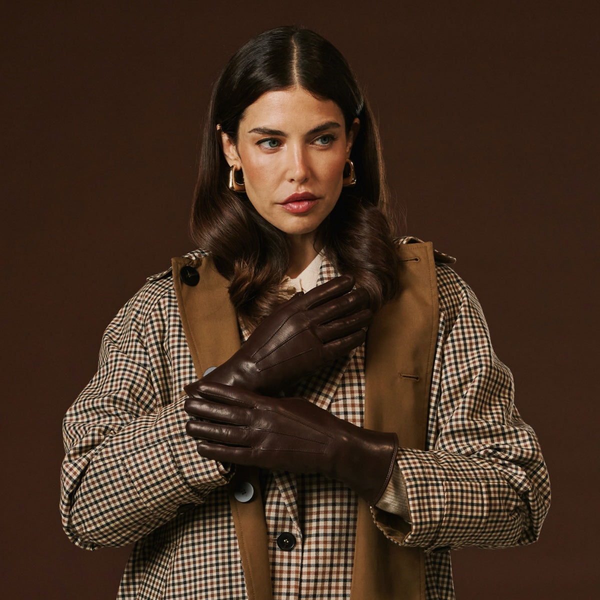 Luciana (brown) - Extended women's Italian lambskin leather gloves with rabbit fur lining — photo 3 of 10