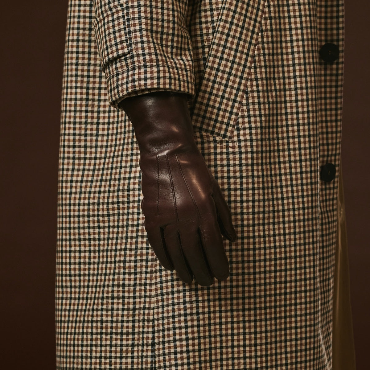 Luciana (brown) - Extended women's Italian lambskin leather gloves with rabbit fur lining — photo 8 of 10