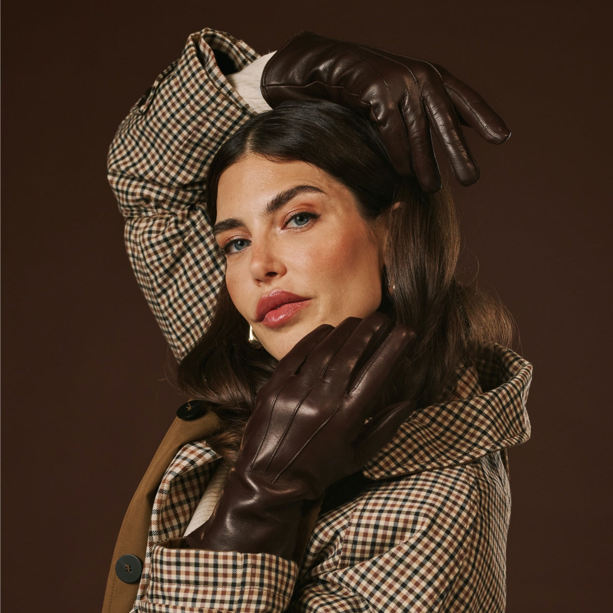 Luciana (brown) - Extended women's Italian lambskin leather gloves with rabbit fur lining — photo 9 of 10