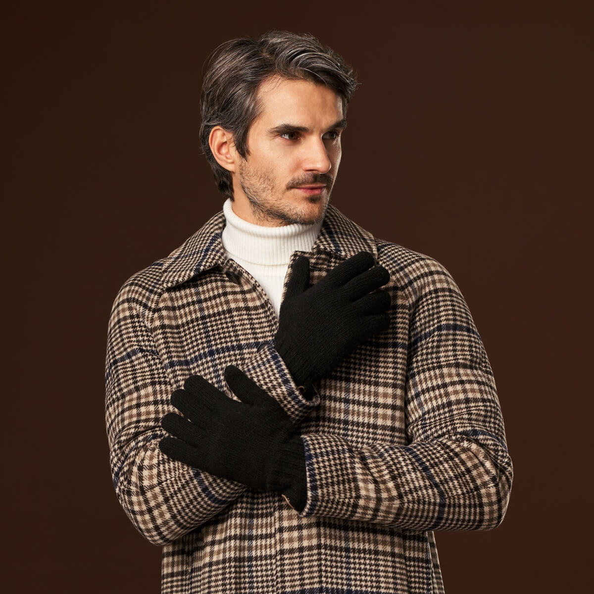 Luciano (black) - Handmade Italian knitted wool gloves with luxurious cashmere lining — photo 6 of 10