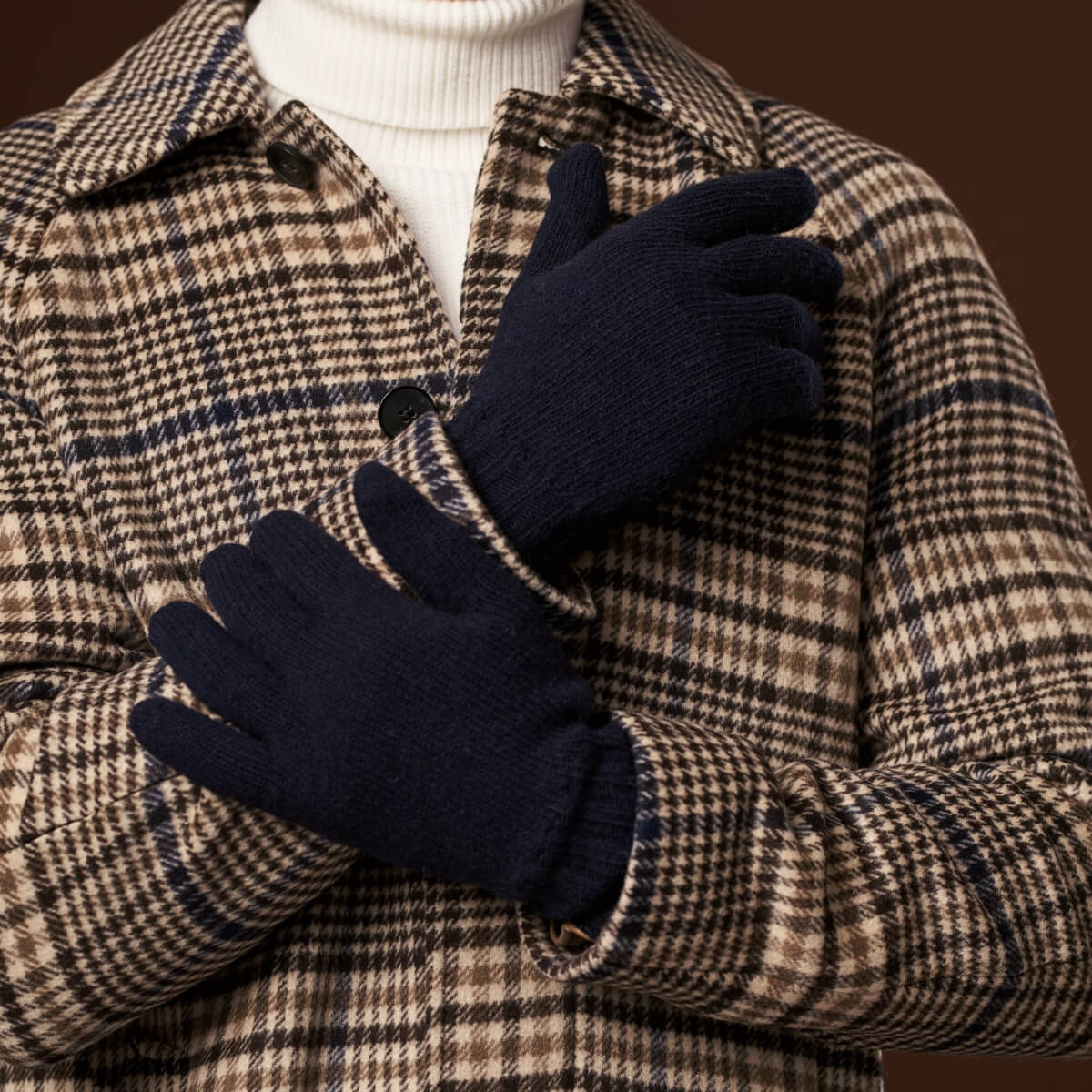 Luciano (dark blue) - Handmade Italian knitted wool gloves with luxurious cashmere lining — photo 8 of 10
