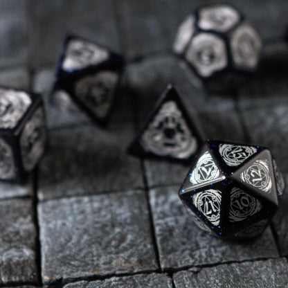 Juego de Dados de DND de Piedras Preciosas, Fuente Plateada de Arenisca Azul Furia de Mago
