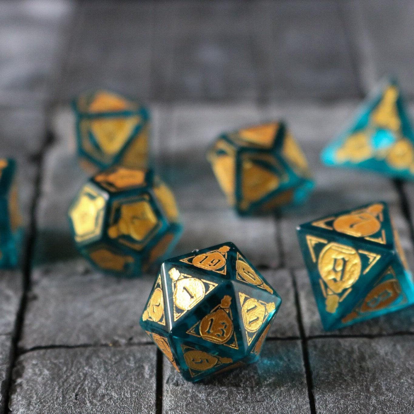 Manatrank-Würfelset aus blauem Zirkonia-Glas für D&D