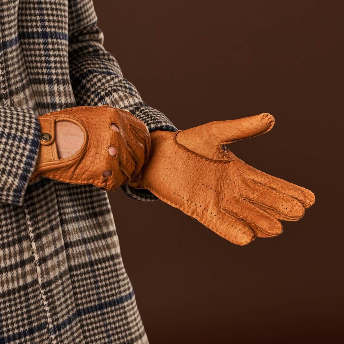 Marcello (brown) – Luxurious Italian peccary driving gloves — photo 7 of 10