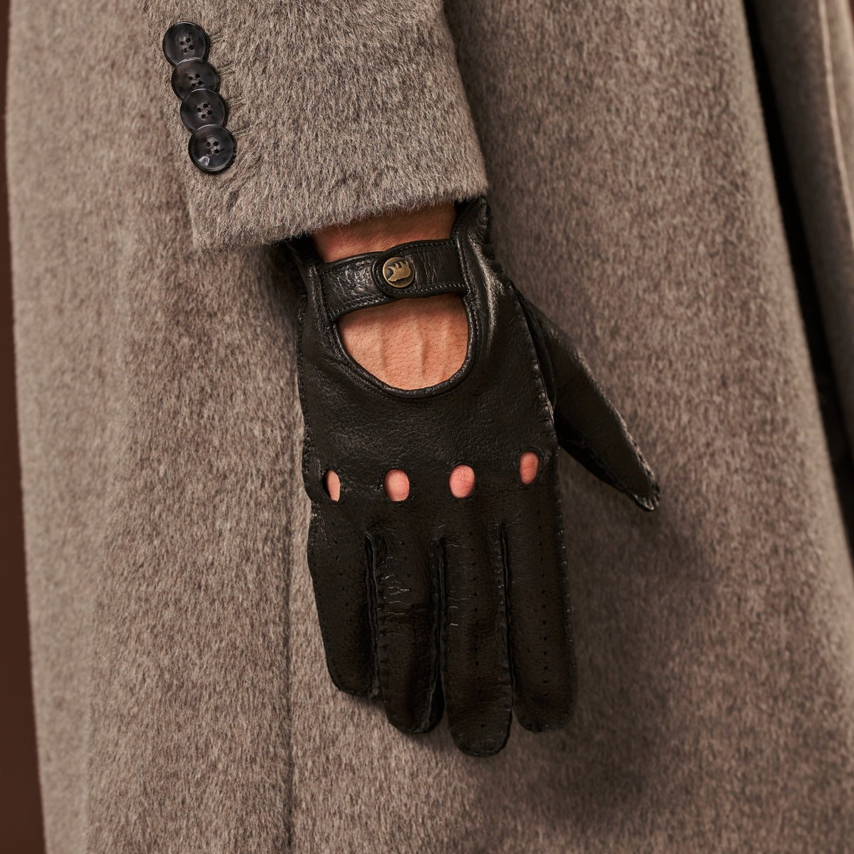 Marcello (black) – Luxurious Italian peccary driving gloves — photo 7 of 10