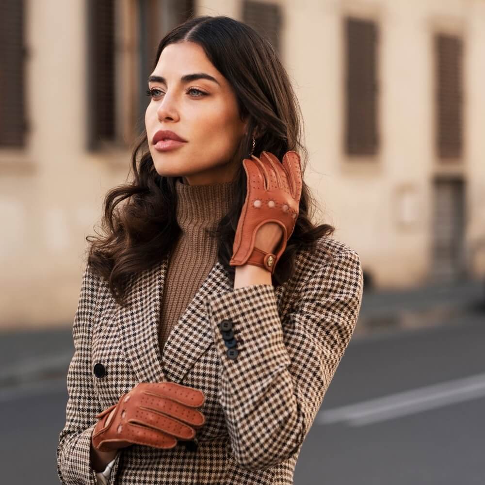 Maria (brown) - Italian driving gloves made of American deerskin leather — photo 6 of 10