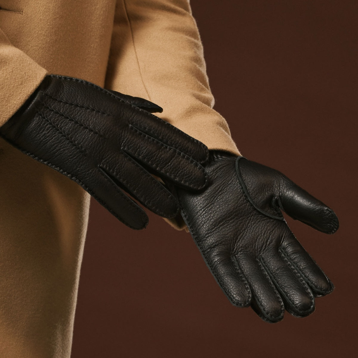Matteo (black) - Italian gloves made of American deerskin leather with cashmere lining — photo 10 of 10