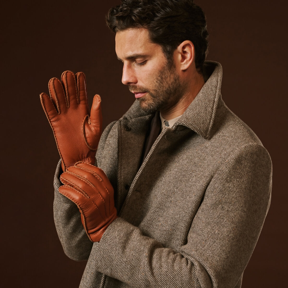 Matteo (brown) - Italian gloves made of American deerskin leather with cashmere lining — photo 5 of 10