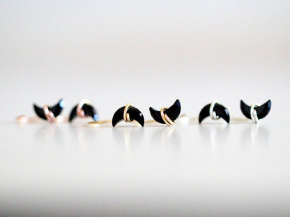 Moonbeam Hug Hoops - Black Agate