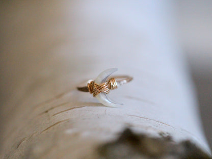 Moonbeam Ring - Mother of Pearl
