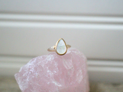 Mother of Pearl Teardrop Ring