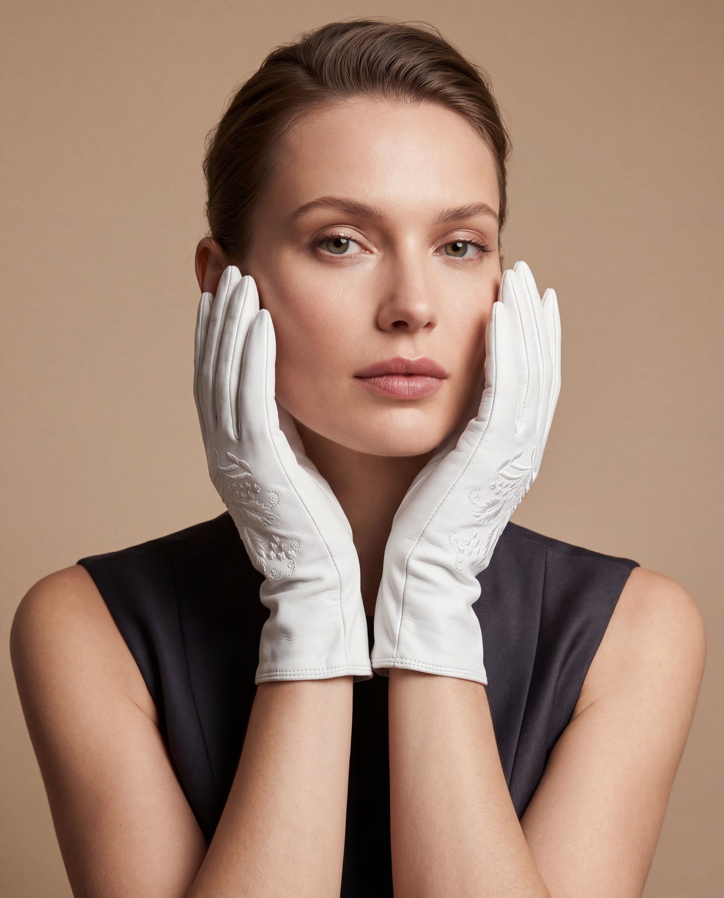 PZ01 (white) – Embroidered unlined Italian lambskin opera gloves — photo 7 of 10