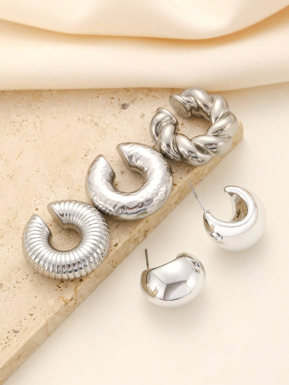Exaggerated Shaped Water Drop Texture Earings Ear Clip