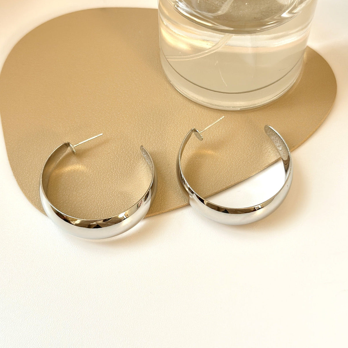 Trendy Exaggerated Glossy Big Circle Without Piercing Rings