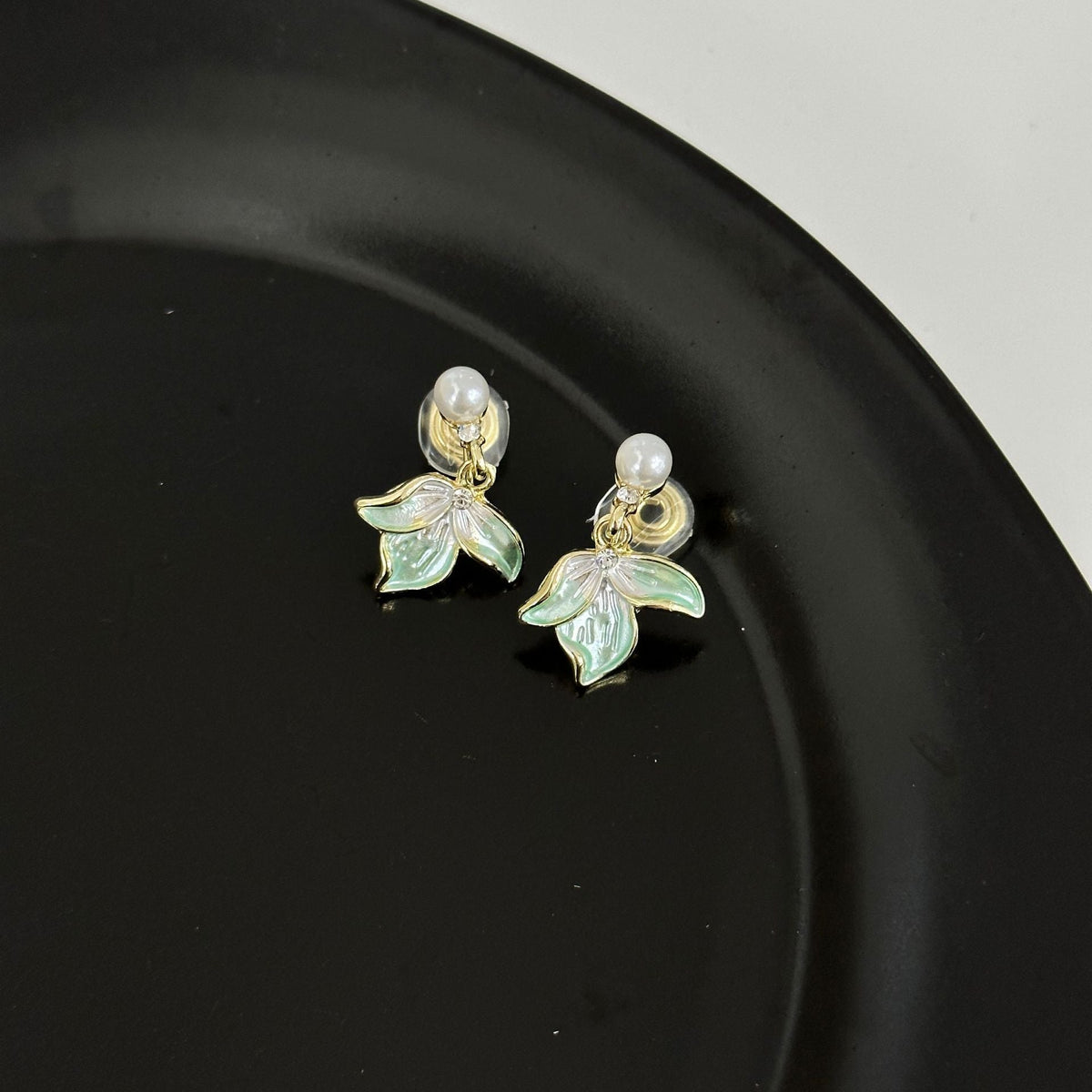 Women's Fairy Sweet Flower Earless Mosquito Coil Niche High-grade Ear Clip