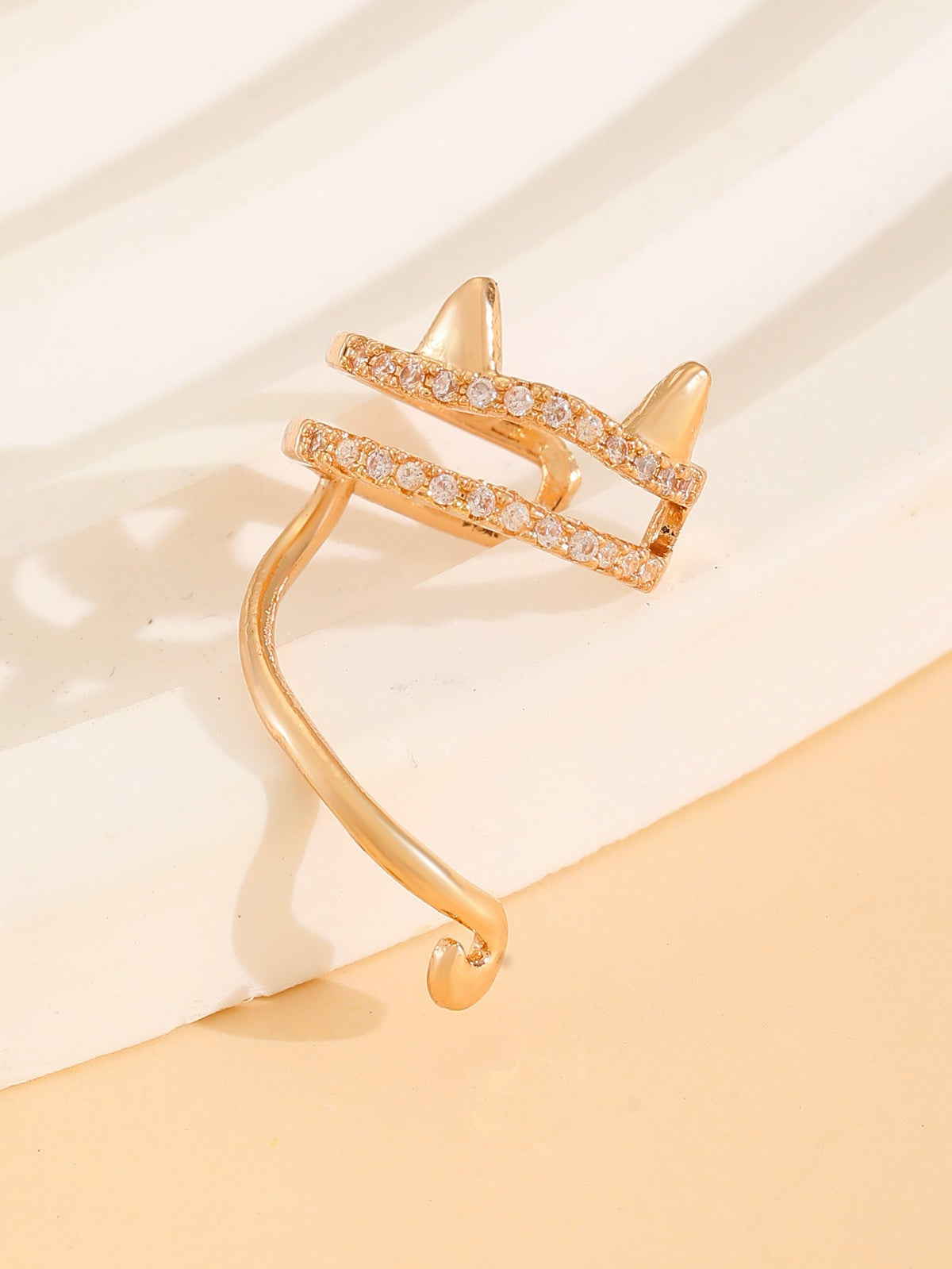 Exaggerated Shaped Water Drop Texture Earings Ear Clip
