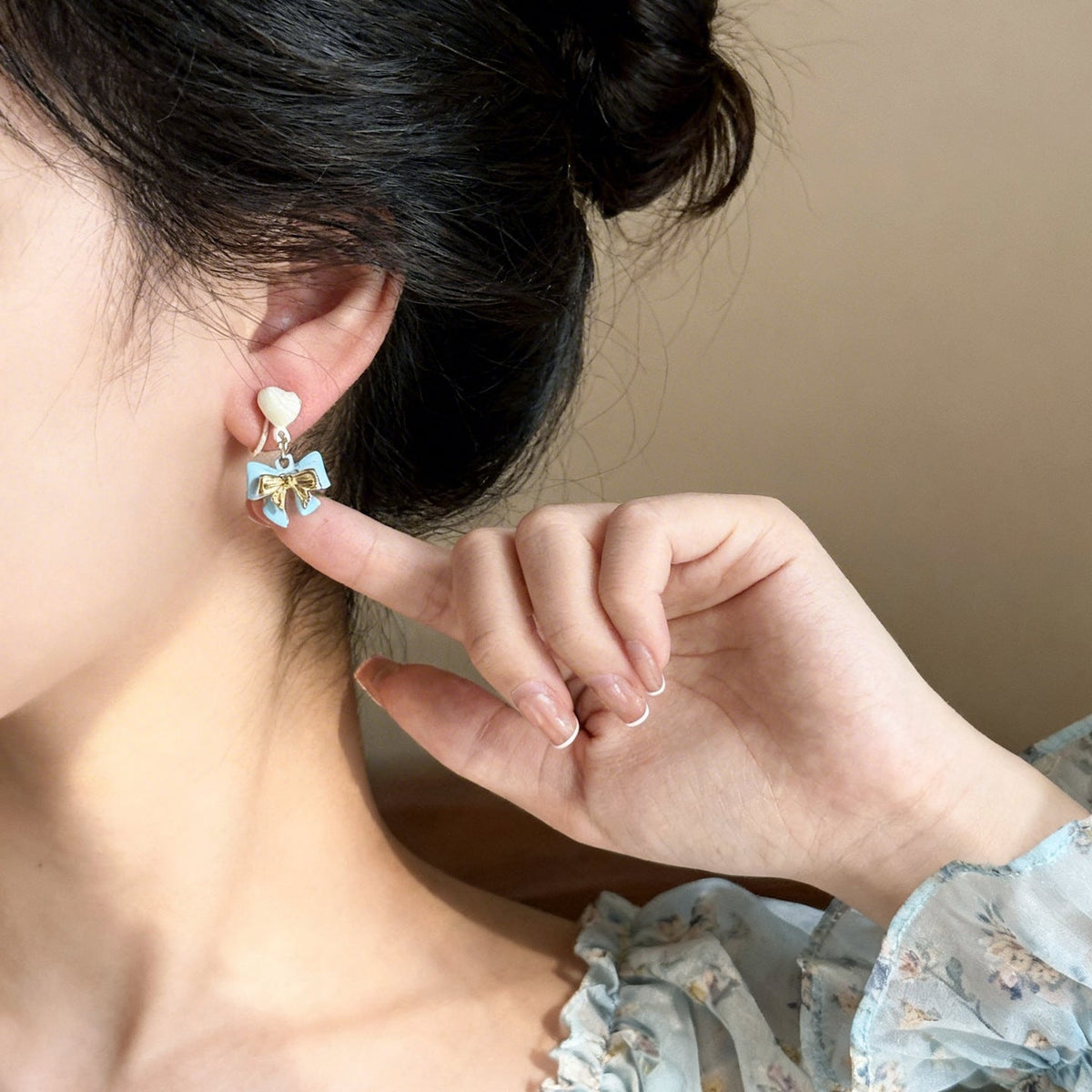 Korean Style Younger Delicate Heart Bow Eardrops Niche Ear Clip