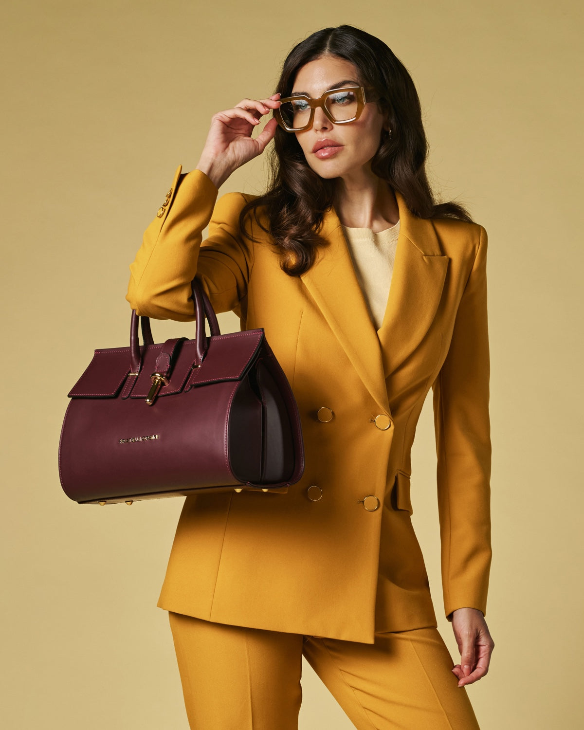 Oriana (eggplant) - Italian calf leather women's handbag (with shoulder strap) — photo 1 of 9