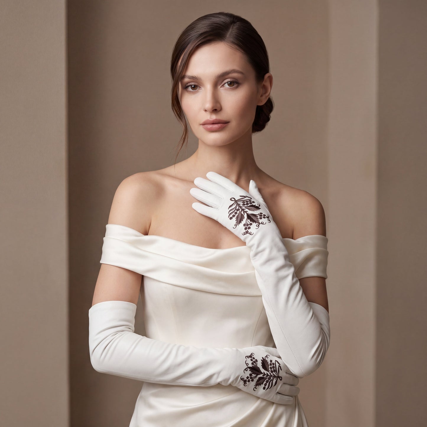 PZ01W14G (white) - Unlined Italian lambskin 16-button opera gloves with embroidery — photo 4 of 10