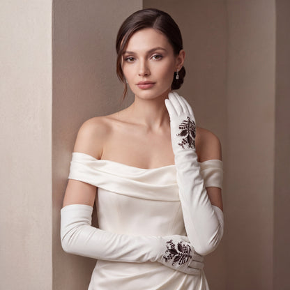 PZ01W14G (white) - Unlined Italian lambskin 16-button opera gloves with embroidery — photo 5 of 10