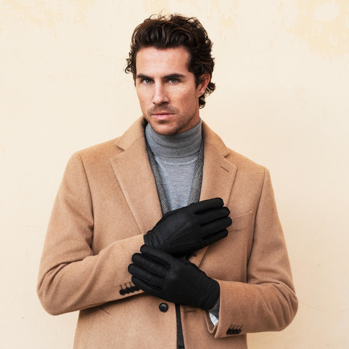 Antonio (black) – Luxurious Italian peccary leather gloves with cashmere lining — photo 2 of 10