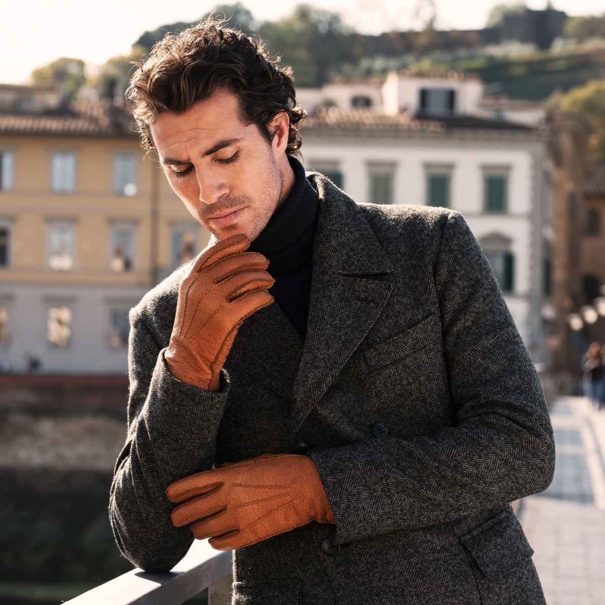 Antonio (brown) – Luxurious Italian peccary leather gloves with cashmere lining — photo 2 of 10