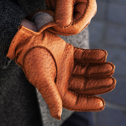 Antonio (brown) – Luxurious Italian peccary leather gloves with cashmere lining — photo 7 of 10