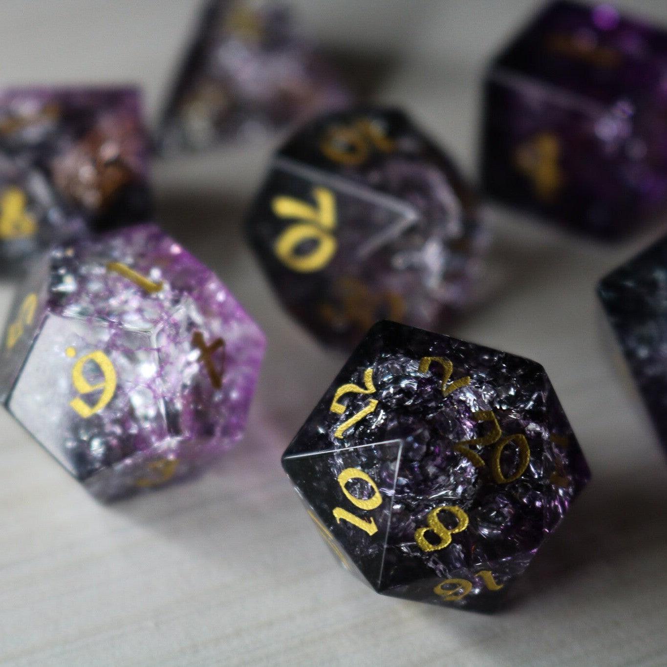 Juego de dados de D&D de cristal Púrpura Purga Forja Fuego