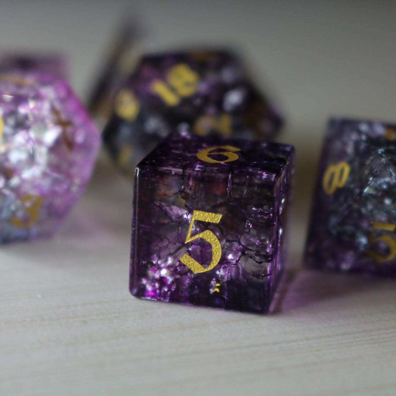 Juego de dados de D&D de cristal Púrpura Purga Forja Fuego