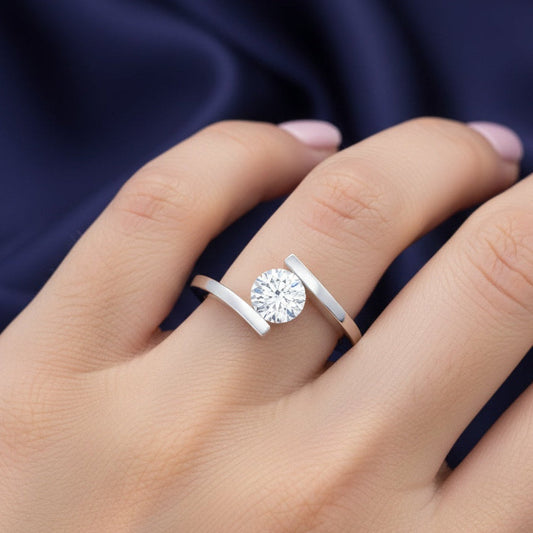 The Modern Embrace: 0.5ct Moissanite Tension Bypass Ring
