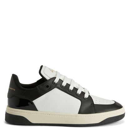 Giuseppe Zanotti GZ94 Premium Low-Top Sneakers In White Leather With Black Accents