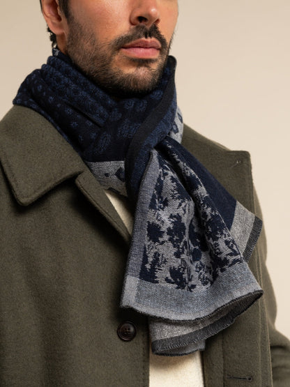 Federico (grey/blue) - Warm and soft Italian scarf from wool blend — photo 8 of 10