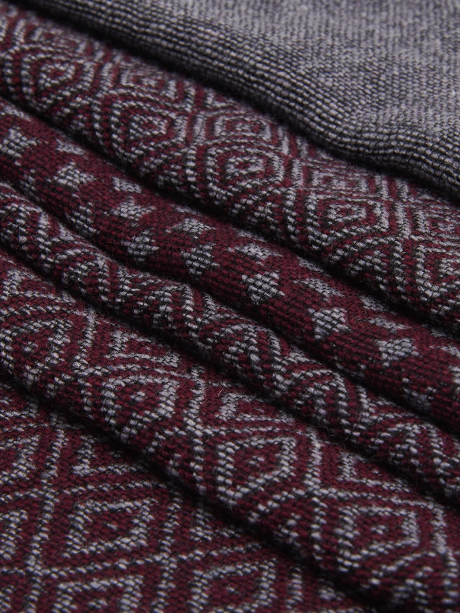 Bruno (grey/red) - Warm and soft Italian scarf from wool blend — photo 5 of 10