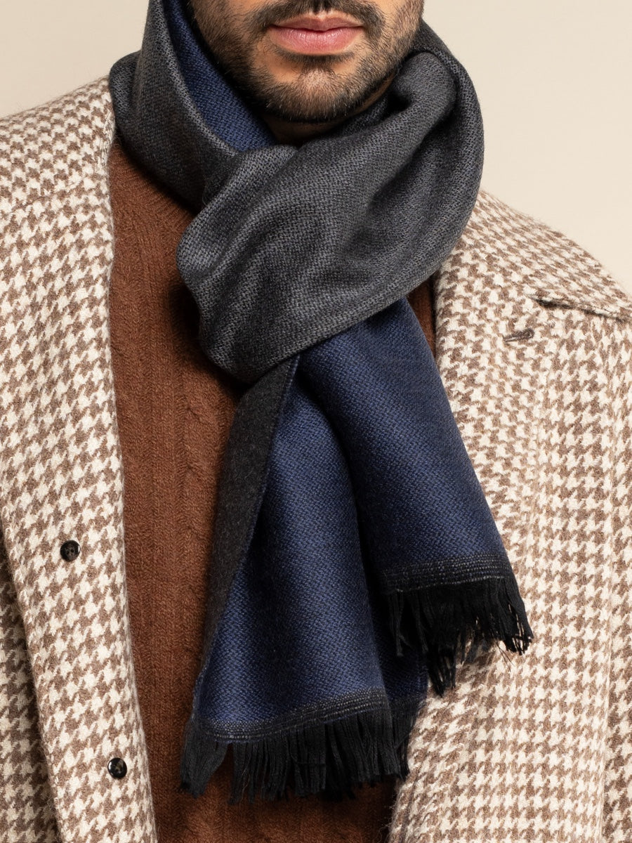 Romeo (blue/grey) - Italian warm and soft scarf made from 100% wool — photo 10 of 10