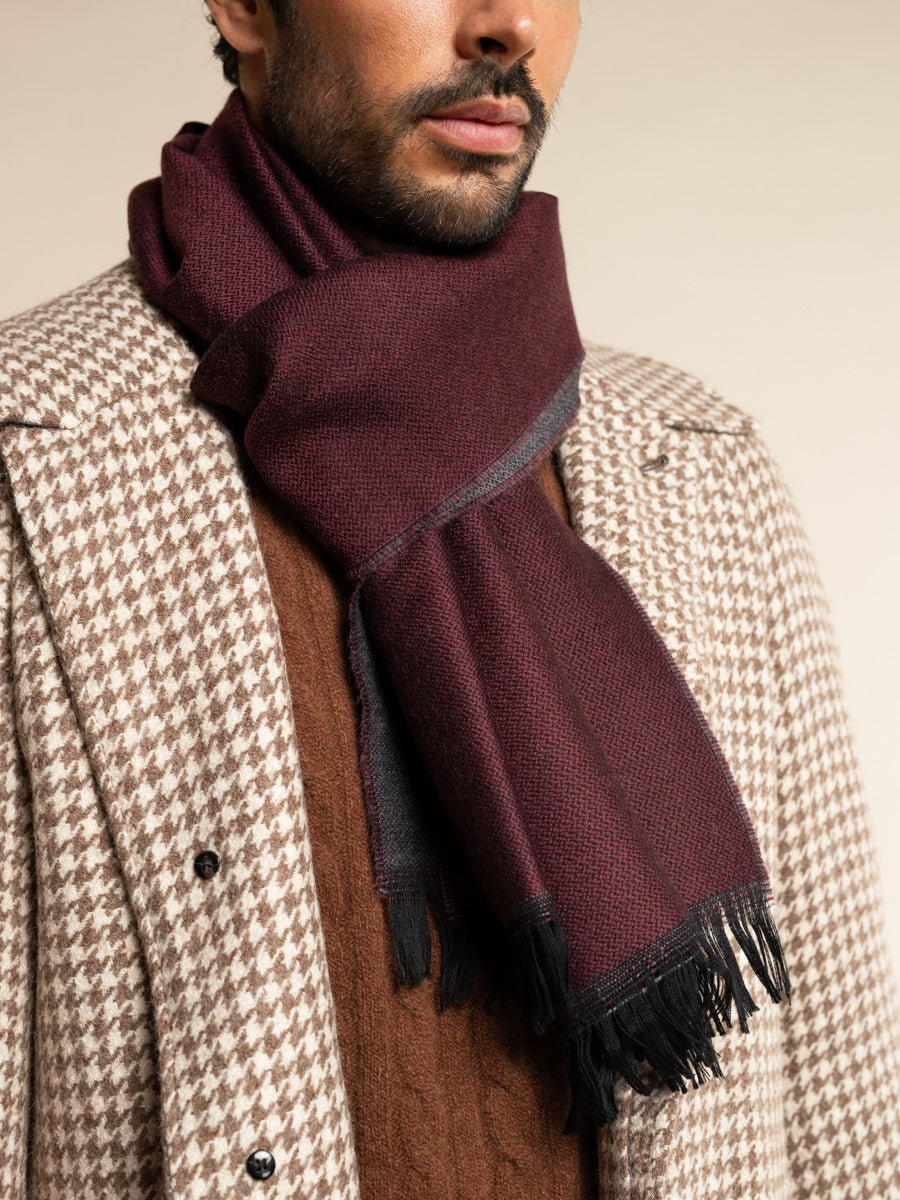 Romeo (red/grey) - Italian warm and soft scarf made from 100% wool — photo 8 of 10